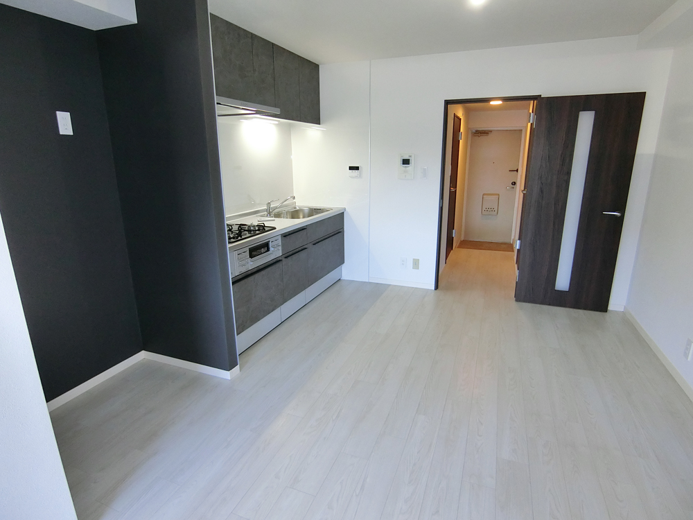 ライオンズマンション淵野辺鹿沼公園305号　リビング＆キッチン