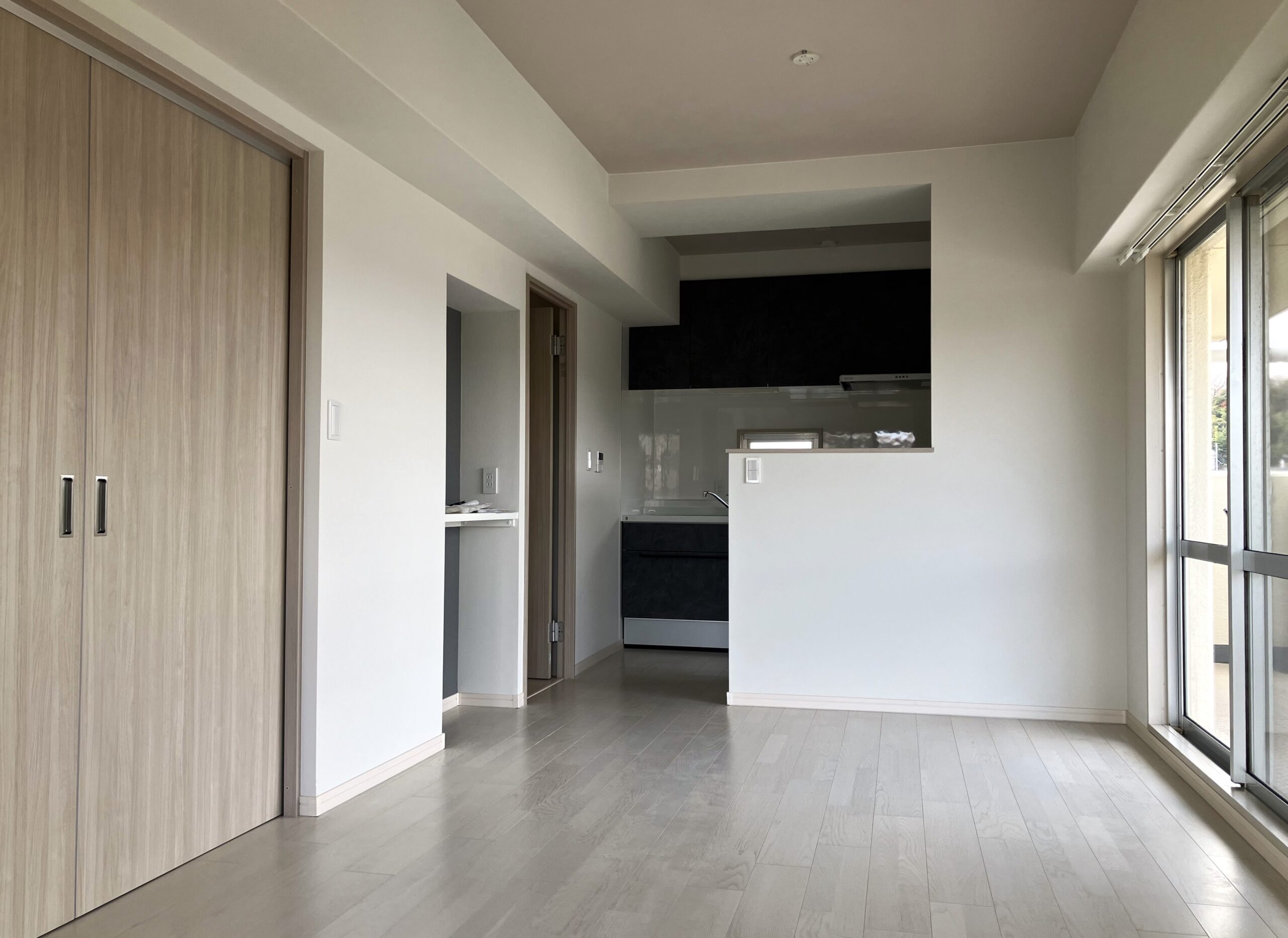 東建ニューハイツ戸塚内観　リビング